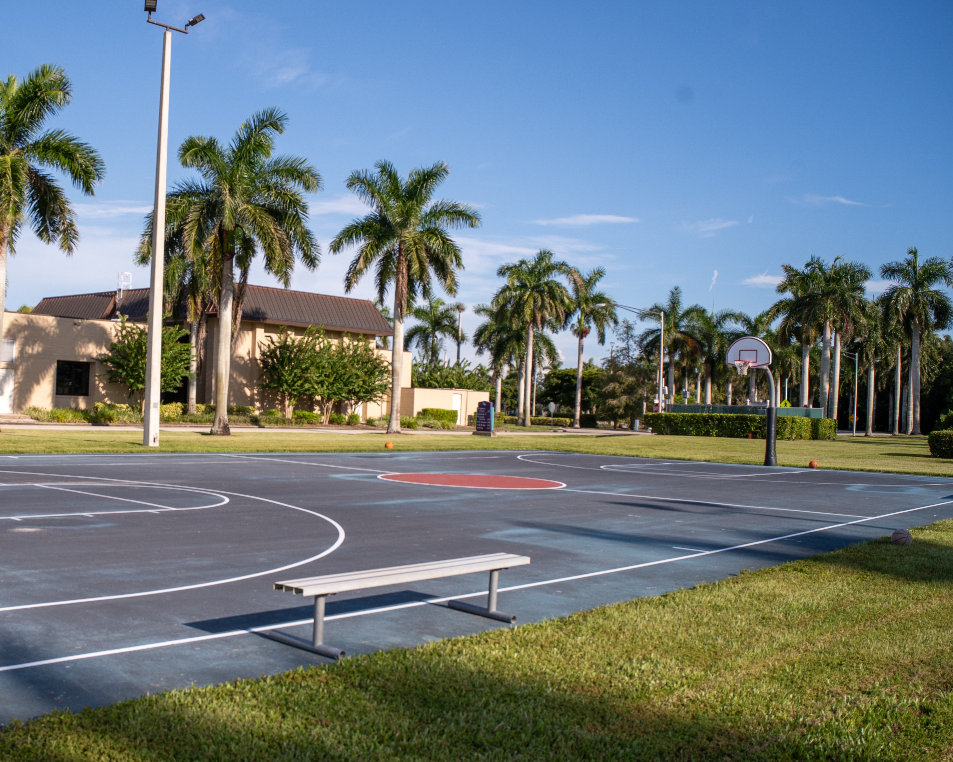Outdoor Basketball Court On 91�ֿ� lee campus 5x3