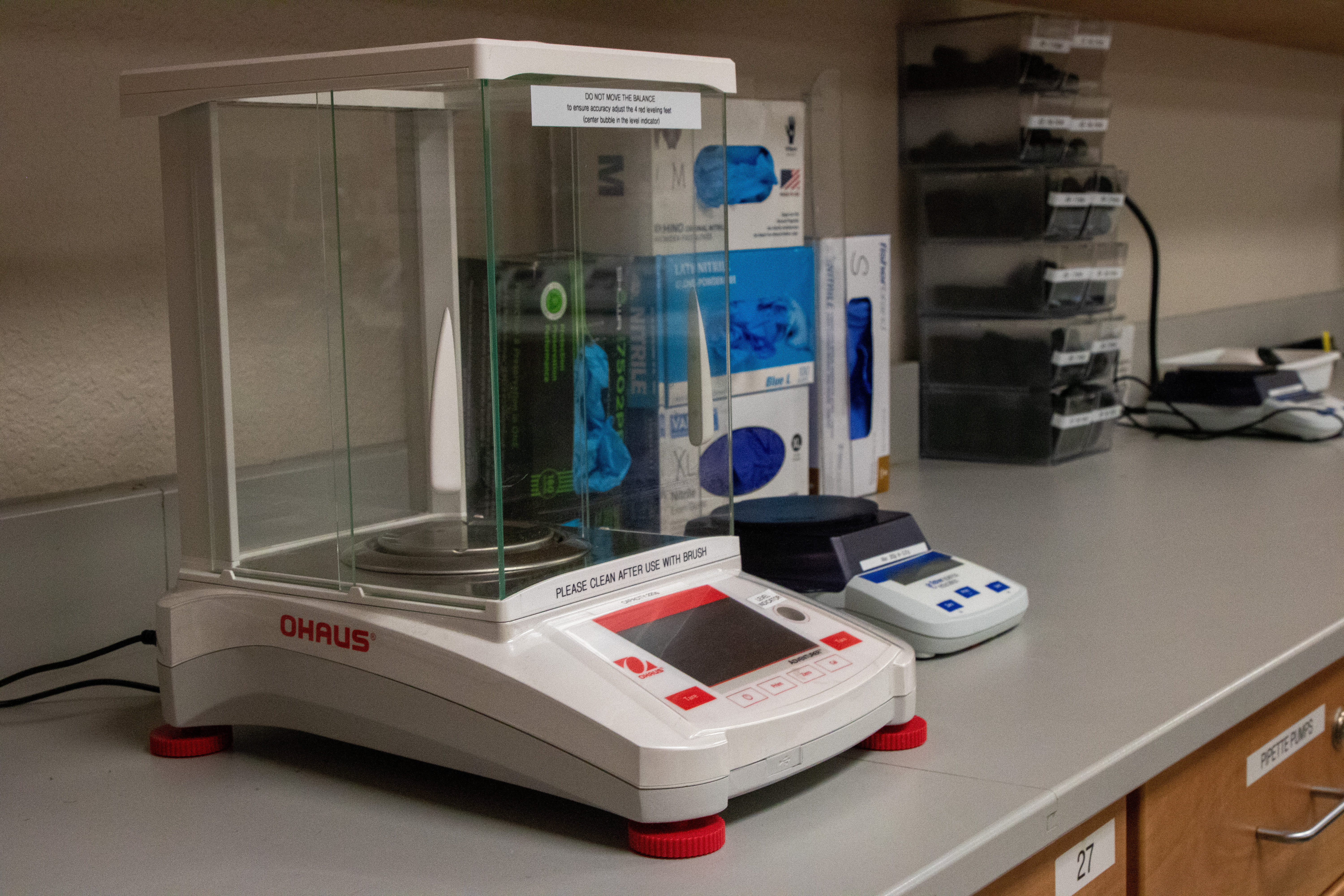 Machine at FSW Lee Chemistry Lab
